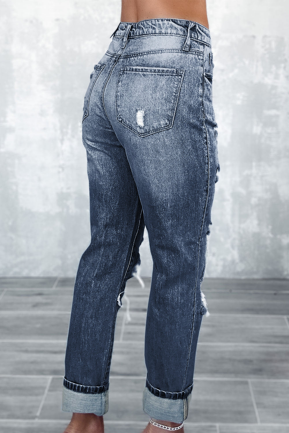 Women's High-Rise distressed Jeans